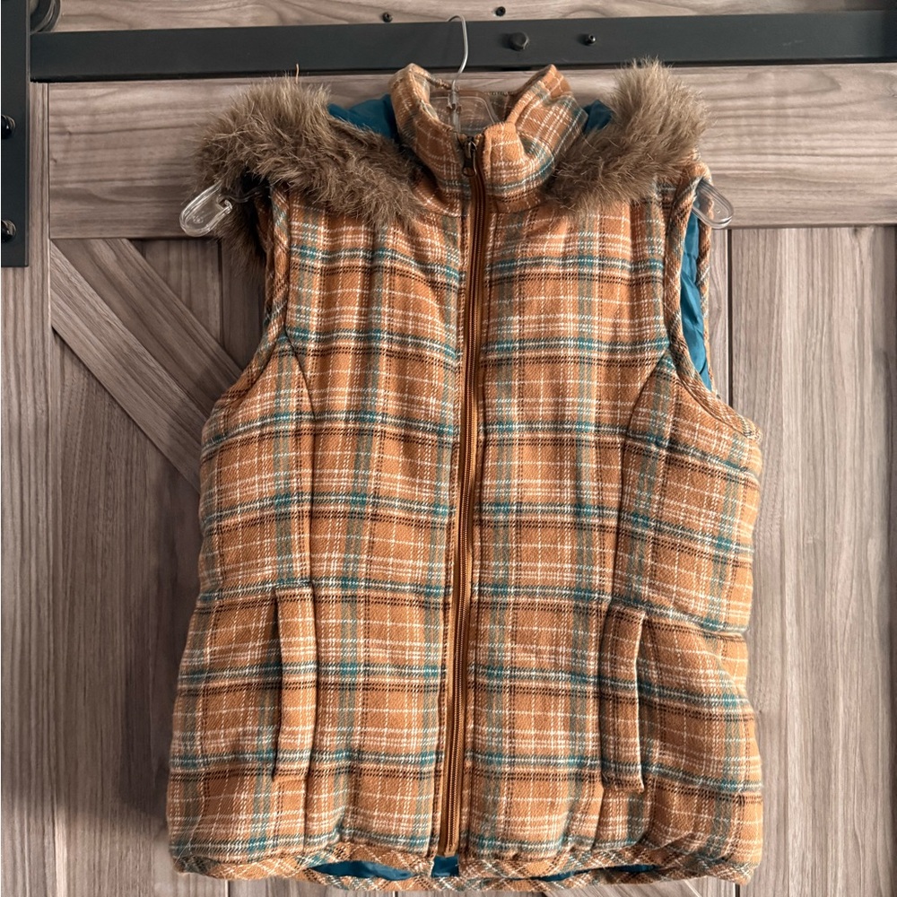 Closet Tan and Blue Plaid Vest with Faux Fur Trim